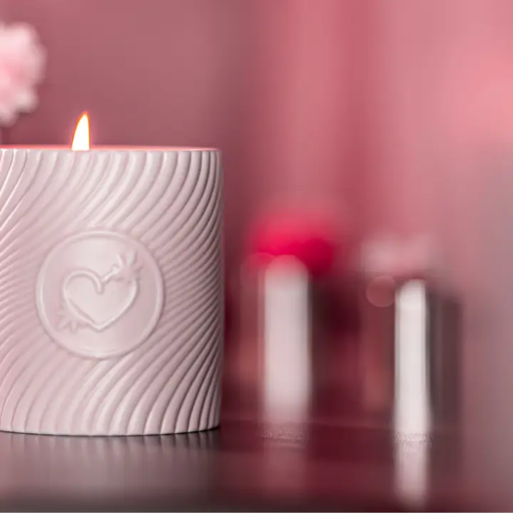 Pink Massage Candle - Strawberries & Champagne